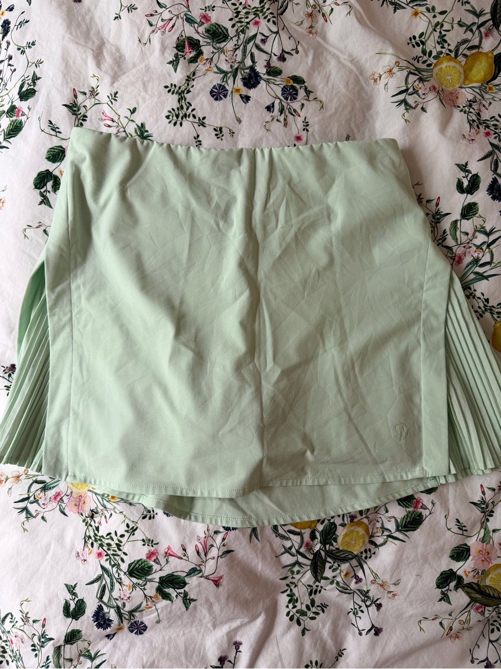 Lululemon Women's Mint Green Pleated Side Skirt
